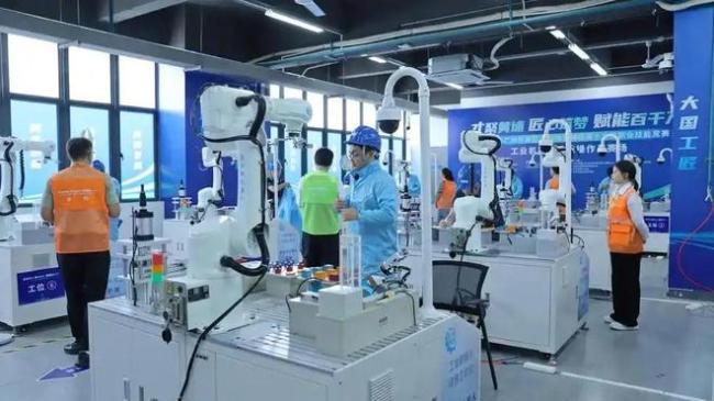 還沒畢業就被瘋搶！15萬起步，百萬封頂，2025最值錢專業來了