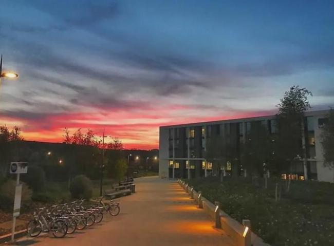 QS前50學(xué)校里面最好申的兩所英國(guó)大學(xué)！